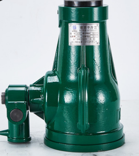 貨車底盤太低怎么用機械千斤頂自救